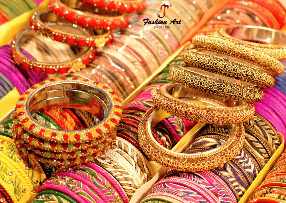 woman-bangles